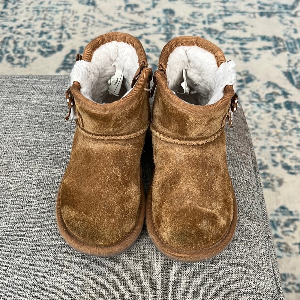 Koolaburra by Ugg